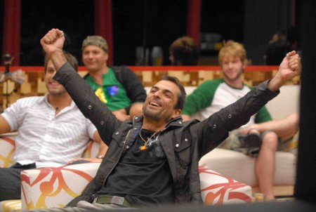 Globo libera agressão física e vodca no BBB 11, que dará apê