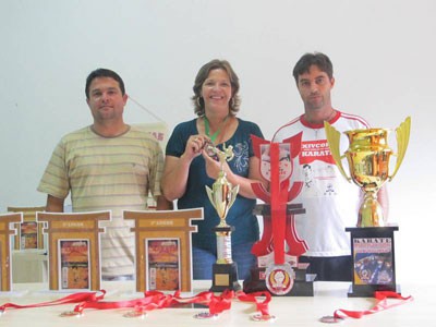 Karatê apresenta conquistas de 2010 à prefeita de Carmo do Rio Claro